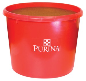 W&R Red Purina tub for cow feeds