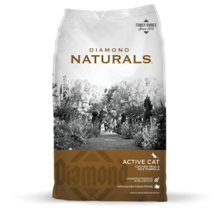 Diamond Natural Active Chicken Meal & Rice Formula. Brown and grey dry cat food bag.