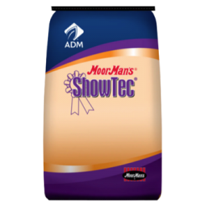 MoorMan’s ShowTec Fast Fat. Blue and orange feed bag. Show feed for livestock.